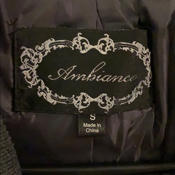 grey coat - Picture 2 of 4